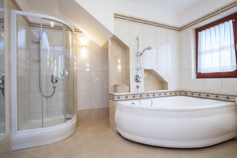Modern Alcove Tub